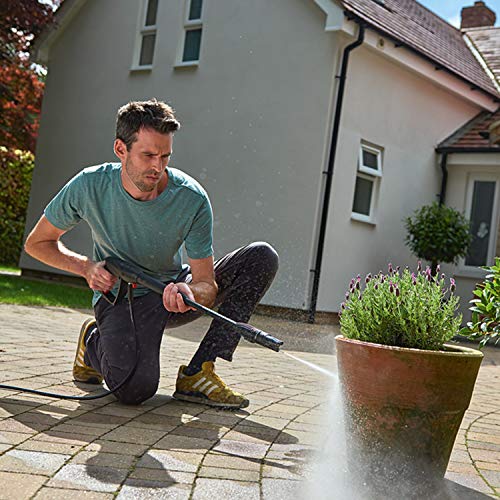 Limpieza de macetas del jardín con Hidrolimpiadora de Alta Presión, 1500 W, 125 Bares, Caudal Máximo de 360.L/H. Bosch Universal Aquatak 125. Bosch