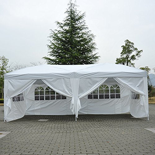 Carpa Plegable en Acordeon 4 Paneles Laterales 2 Cortinas +Bolsa Transporte 5,91x2,97x2,55 m Blanco. Vista frontal en patio exterior. Outsunny