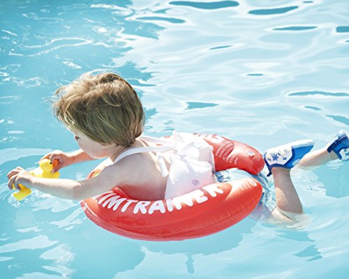 Niño en piscina con Flotador de aprendizaje de natación para niños hasta 15 kg, color rojo. Fred's Swim Academy