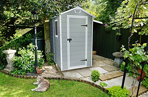 Caseta de jardín con suelo Manor 4X6 S Shed, sistema de ventilación, puerta y ventana, resistente al agua, color gris. 198x192x130 cm. Vista en jardín. Keter