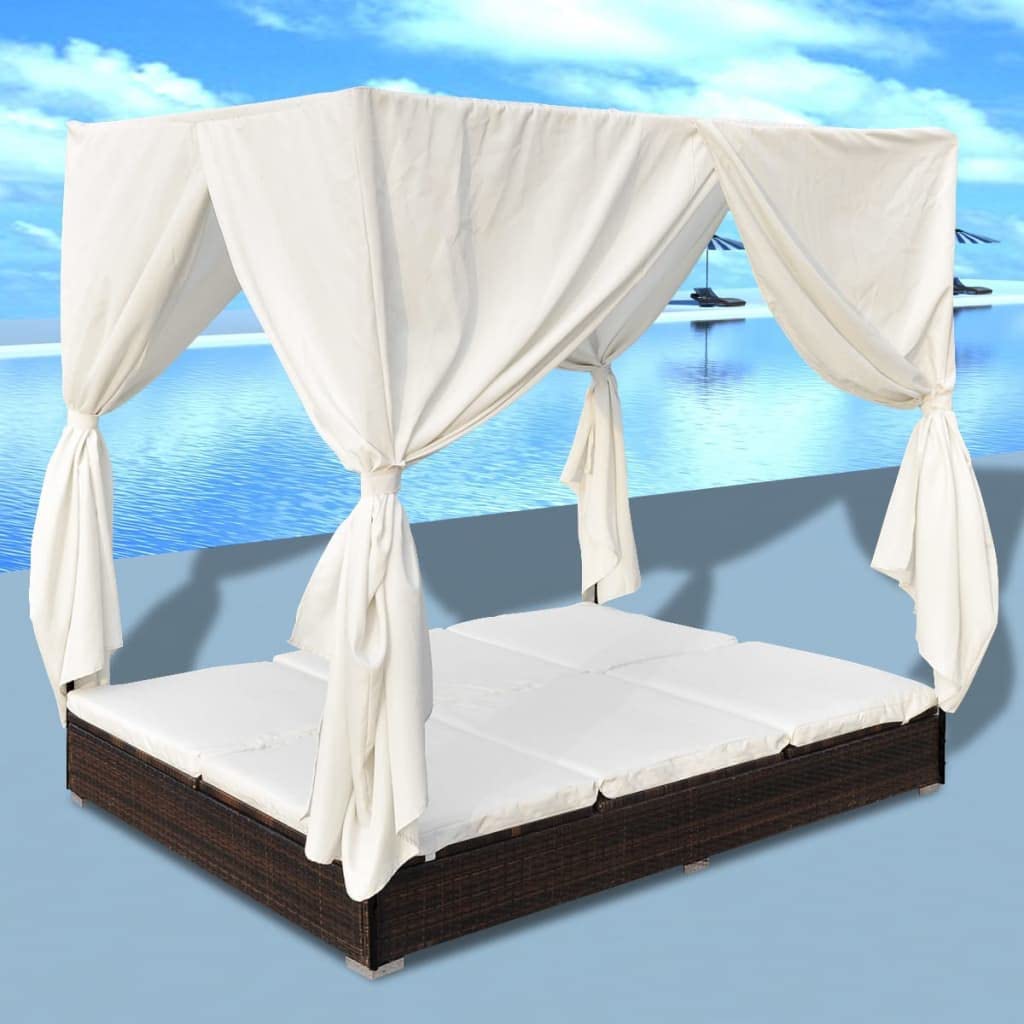 Tumbona CHILL OUT con Toldo y Cortinas Blancos. Ratán Marrón. Cama de Jardín. VidaXL. Detalle ambiente