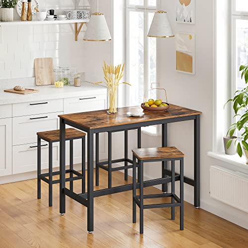Juego de 2 Taburetes de Bar Altos de estilo Industrial Rústico Marrón y Negro. Vista en cocina con estilo moderno. LBC65X. VASAGLE