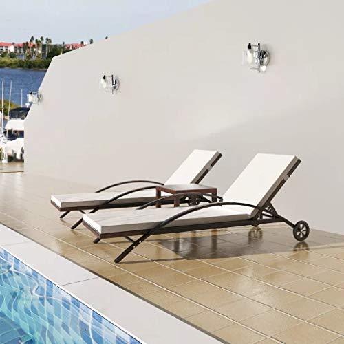 Conjunto de 2 Tumbonas de polirratán y mesita para jardín, 200 x 65 x 39 cm, con dos ruedas, respaldo ajustable, funda para cojín lavable, marrón. Cikonielf. Detalle ambiente en piscina. Cikonielf