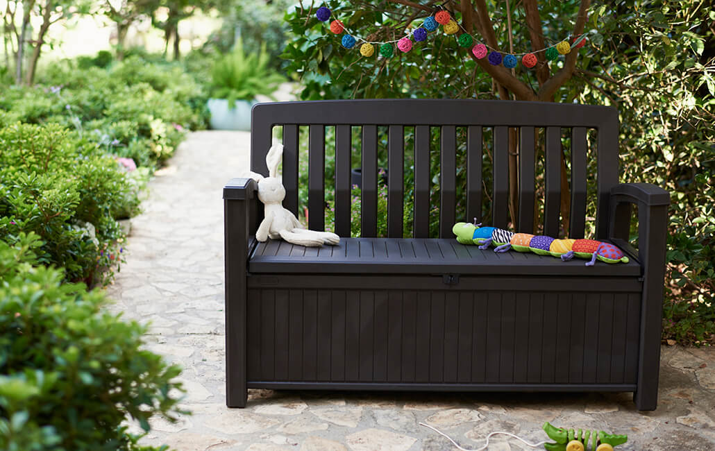 Banco con almacenamiento para exterior Patio Bench. 227 litros, marrón Espresso Baúl, 63.5 x 132.7 x 89.5 cm. Keter
